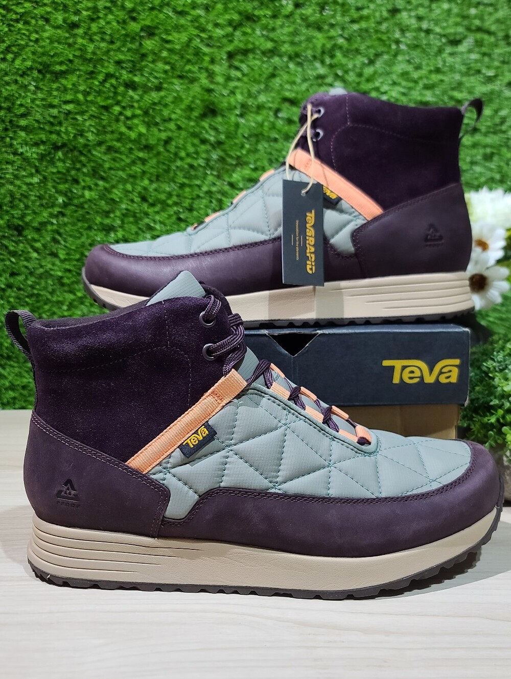Teva Ember Commute Waterproof Boots - Fudge/Shadow/Orange US Women's 11 NEW